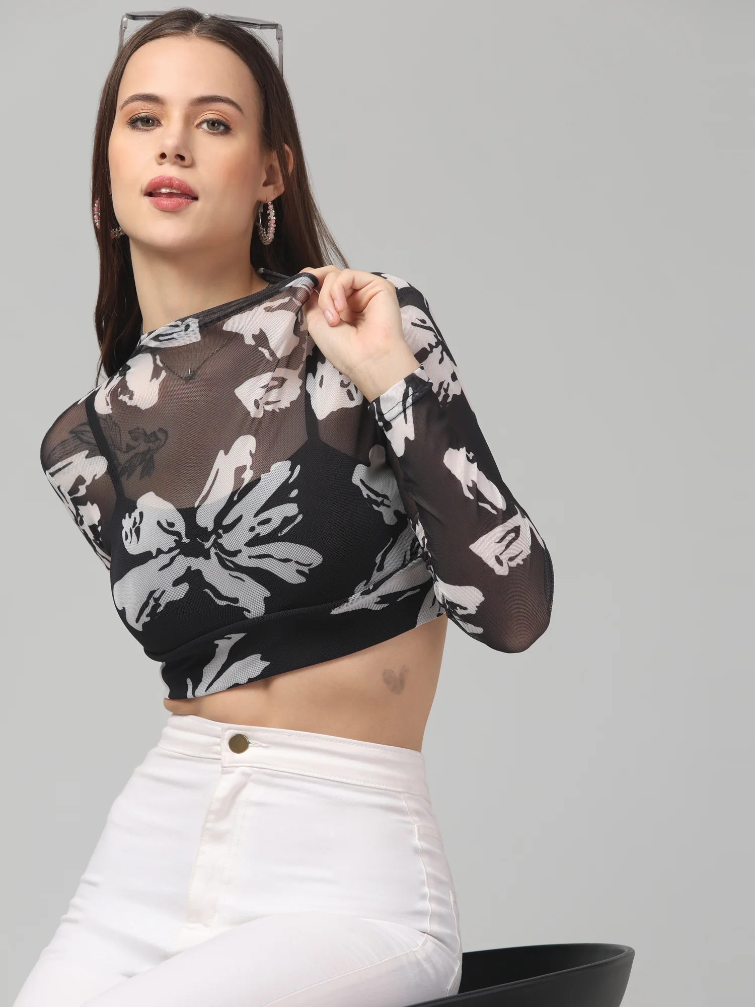 Clobug Women Black Floral Crop Top - Image 6