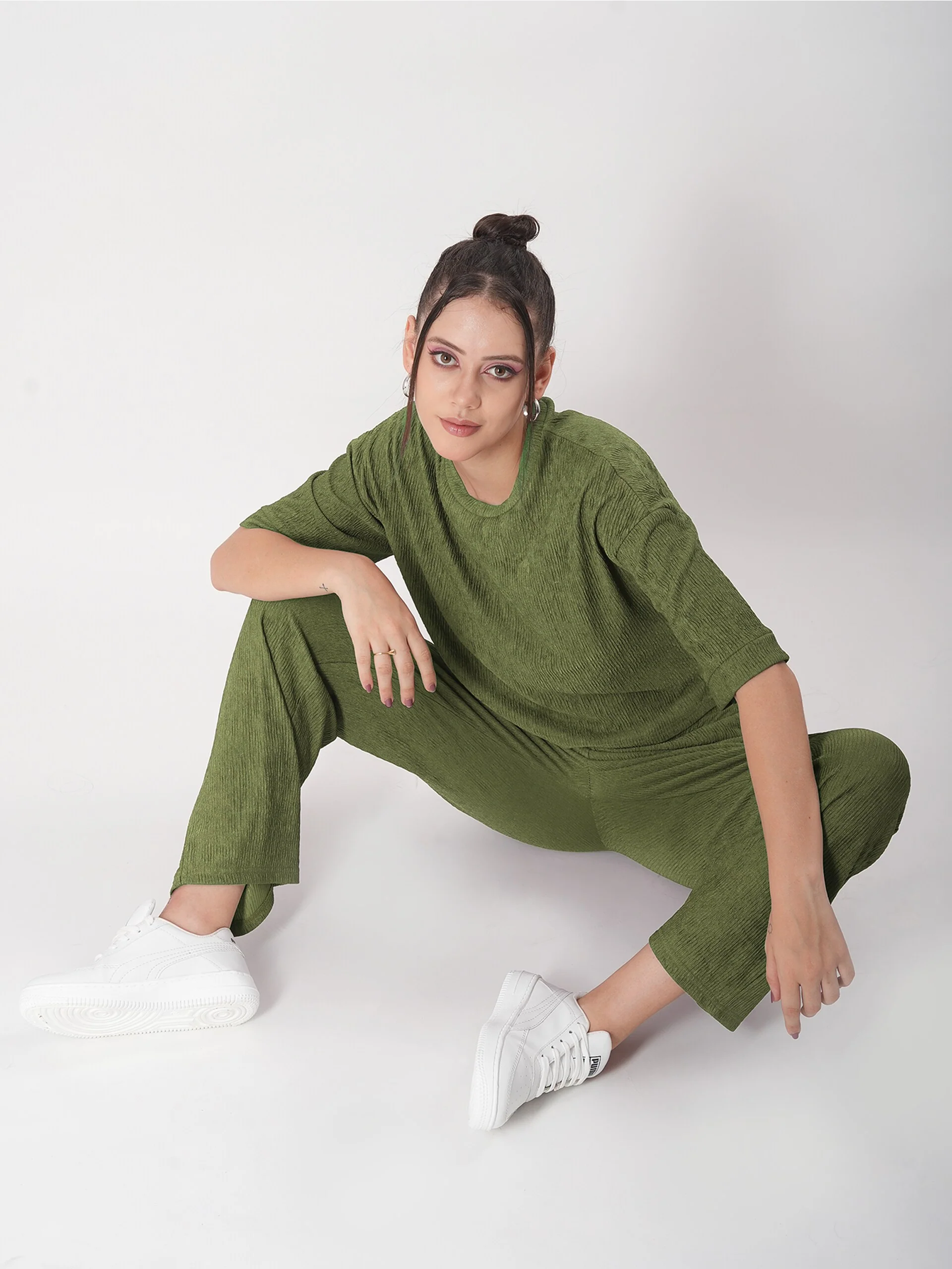 Clobug Crinkle co ord set with Round Neck & Half Sleeve - Image 20