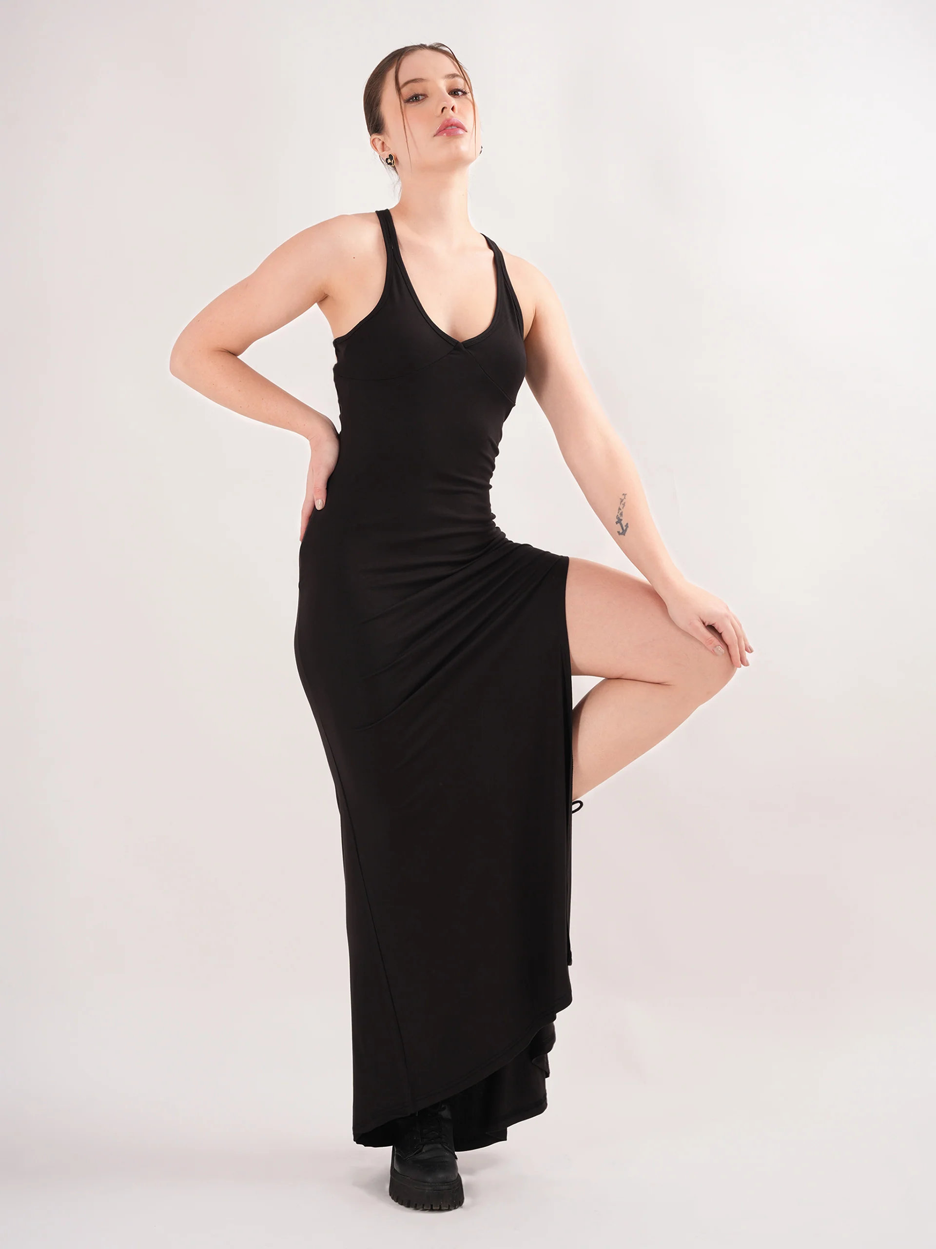 Glamorous Black Fishtail Dress with Open Back - Image 10