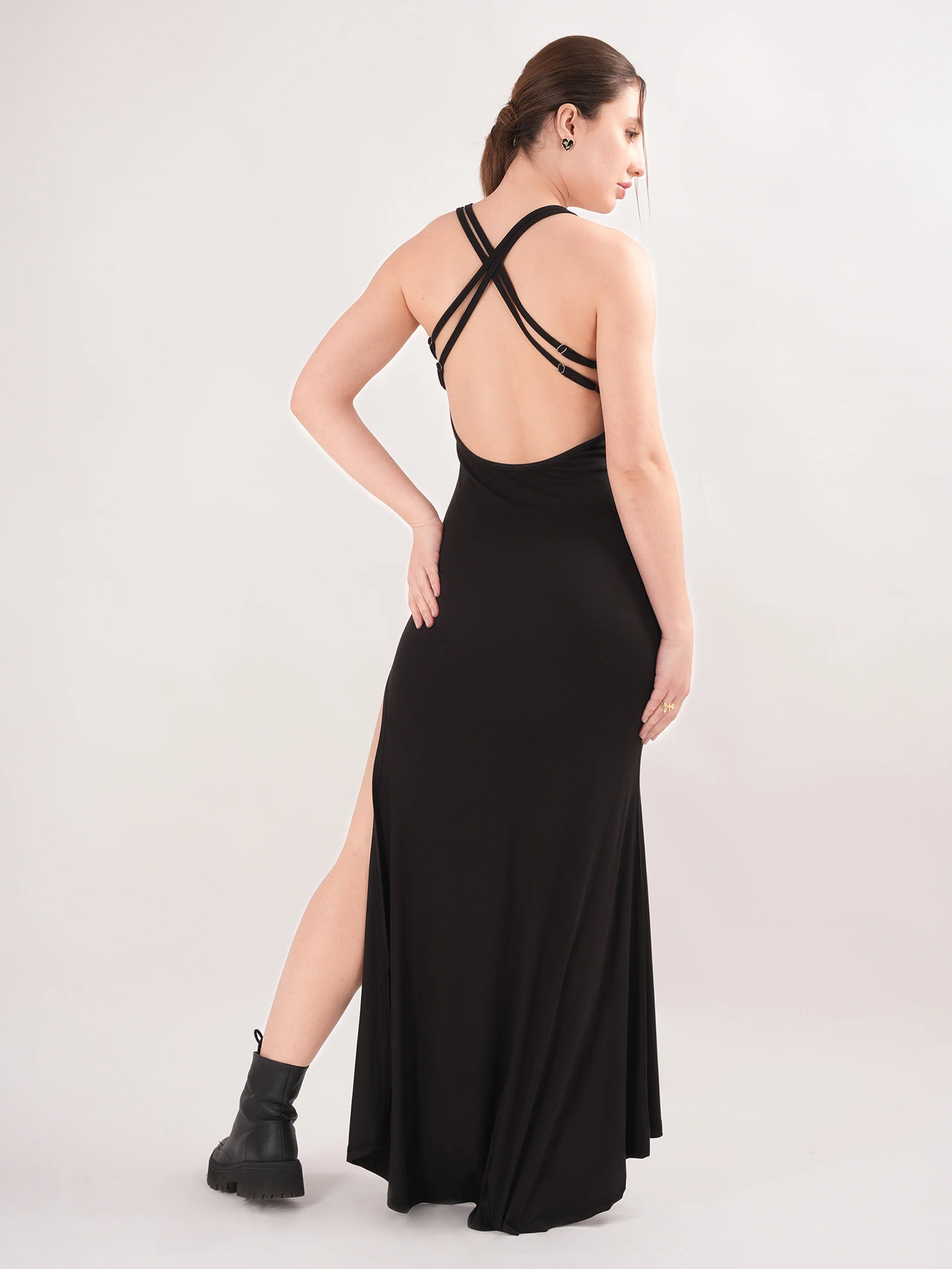 Glamorous Black Fishtail Dress with Open Back - Image 7