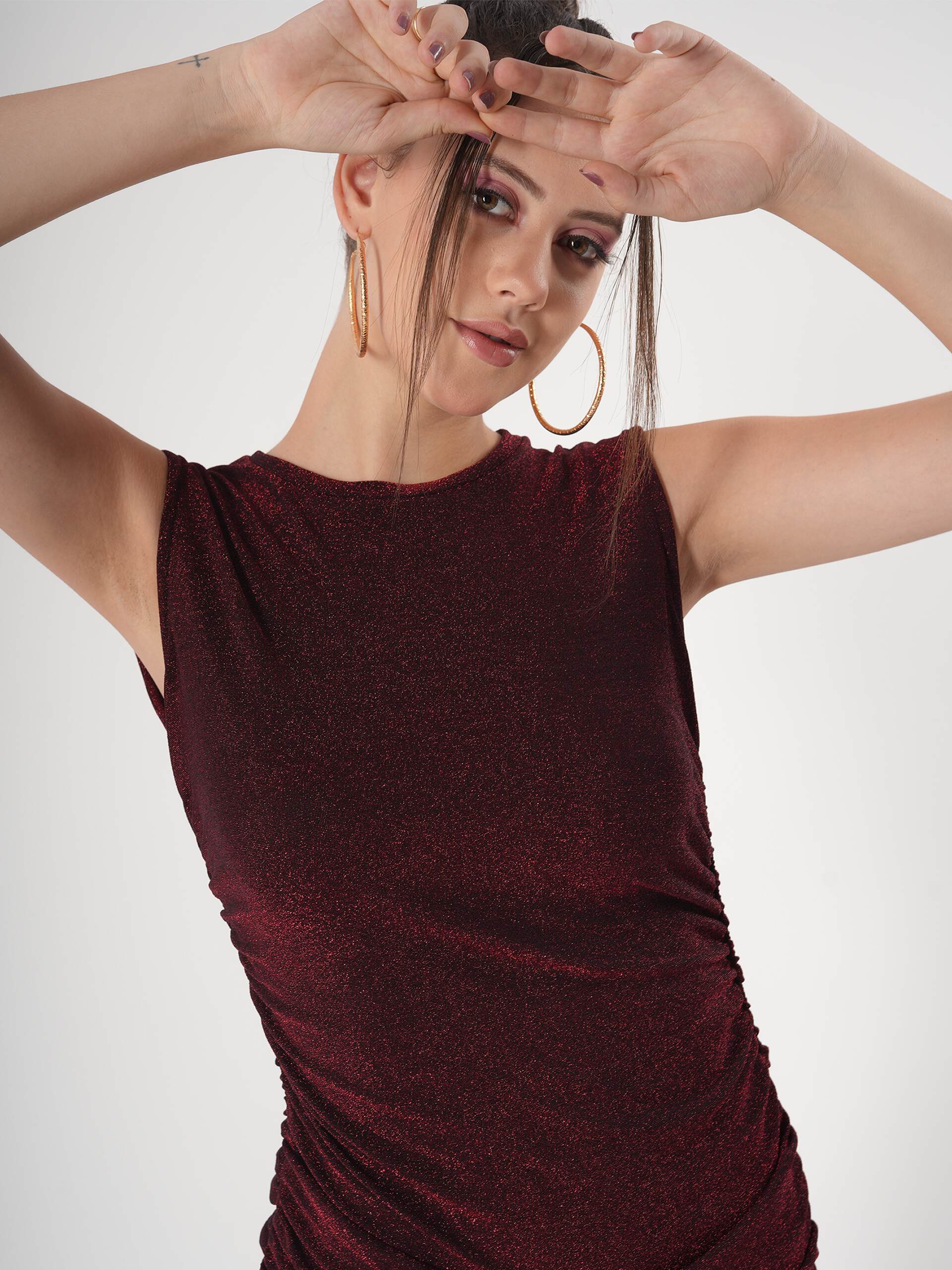 Sleeveless Maroon Partywear Bodycon Dress With Adjustable Side Strings - Image 3