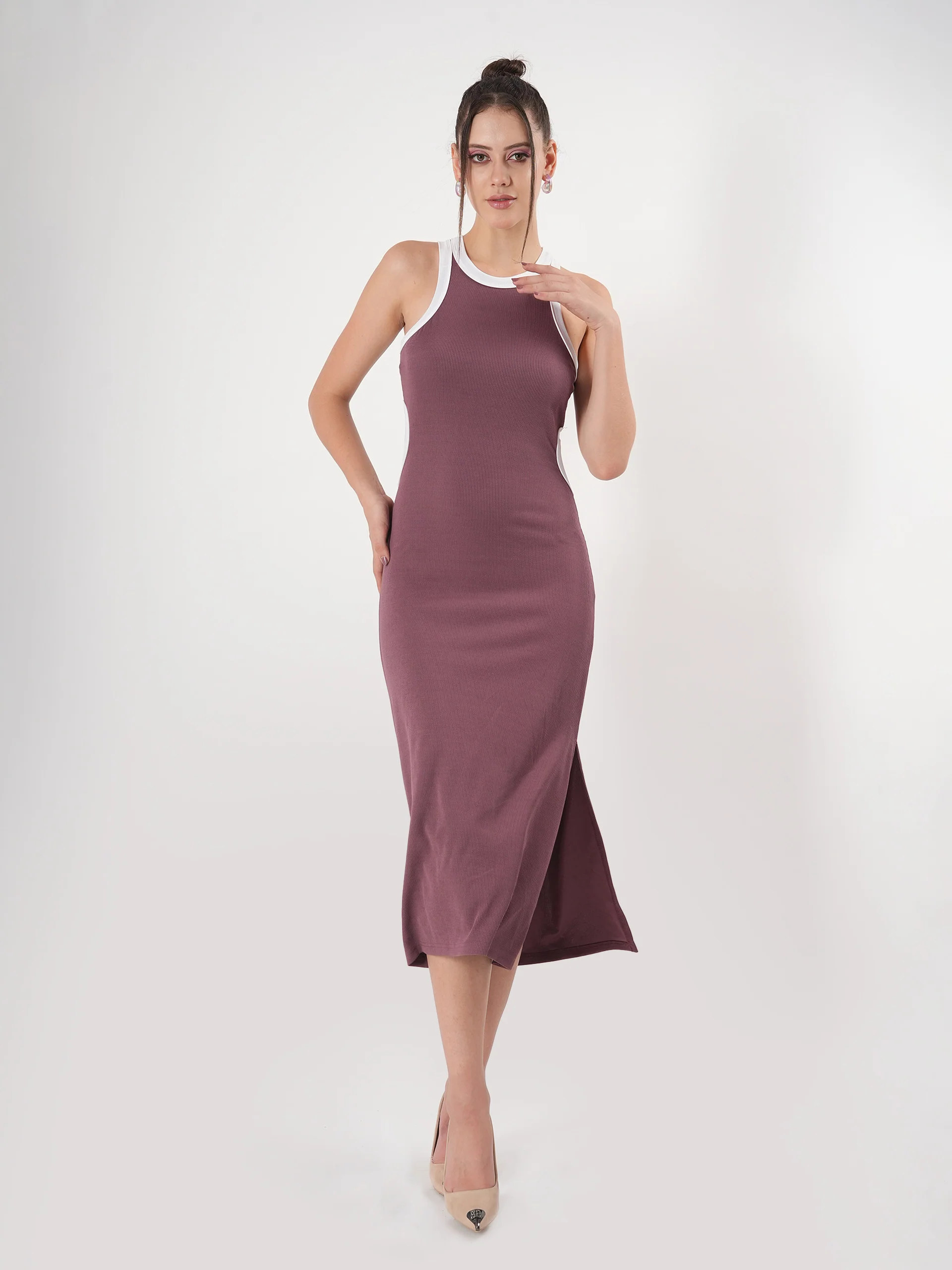 Clobug Sleeveless Midi Dress With Round Neck Back Detail - Image 12