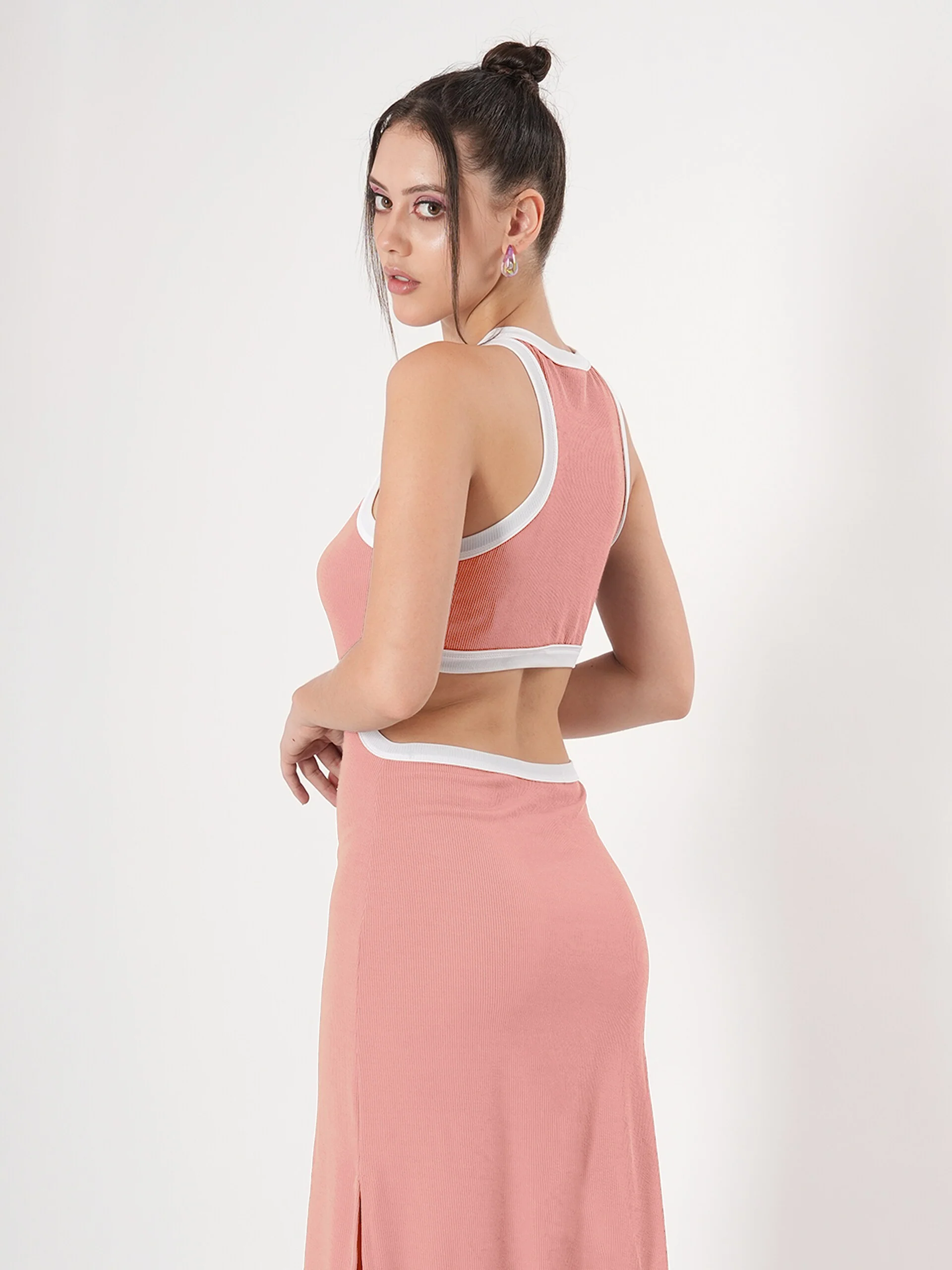 Clobug Sleeveless Midi Dress With Round Neck Back Detail - Image 23