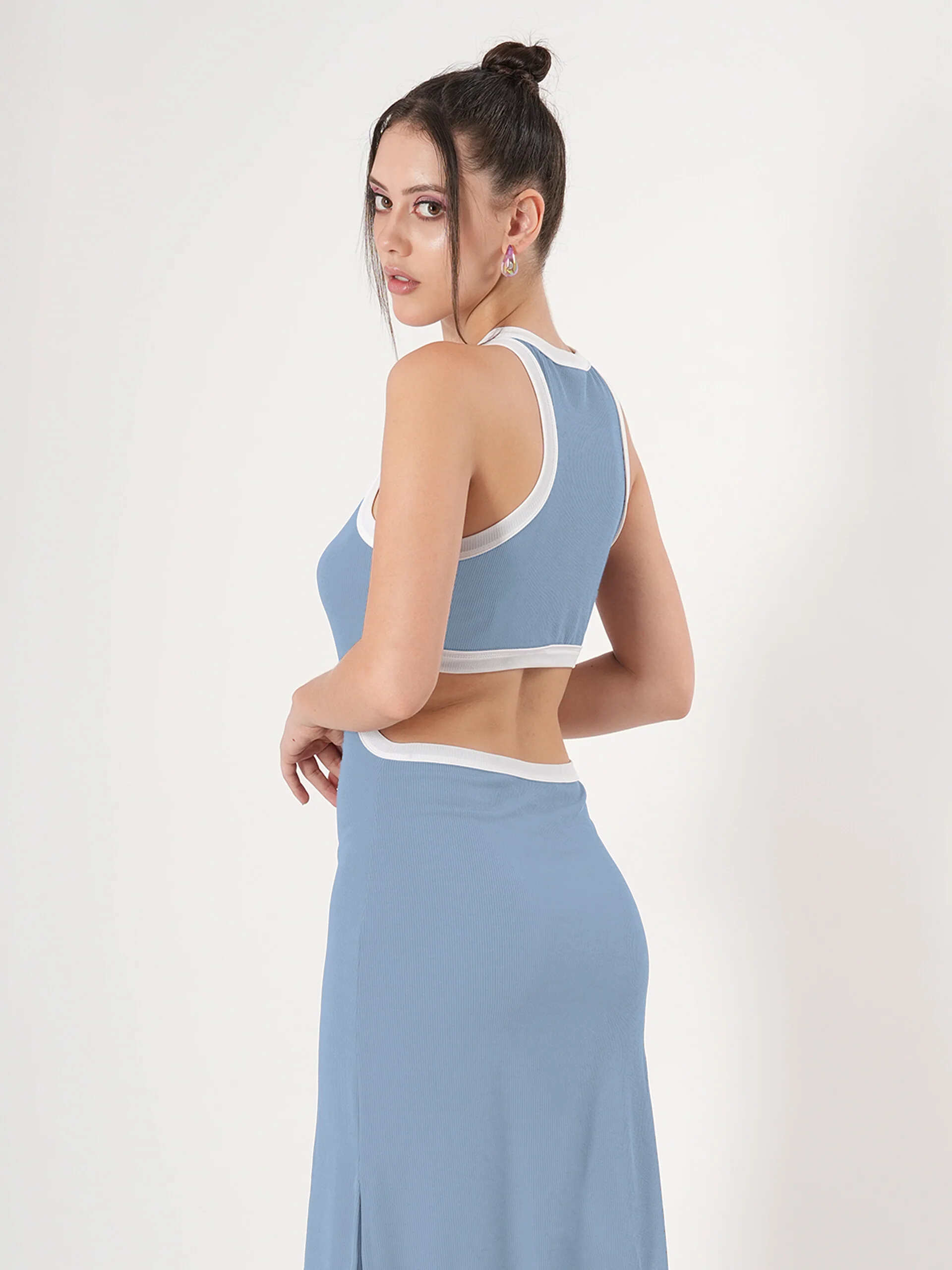 Clobug Sleeveless Midi Dress With Round Neck Back Detail - Image 36