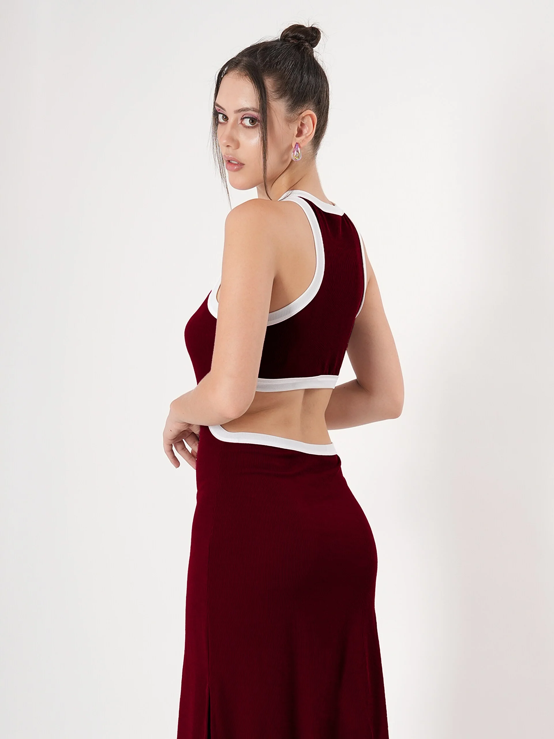 Clobug Sleeveless Midi Dress With Round Neck Back Detail - Image 43