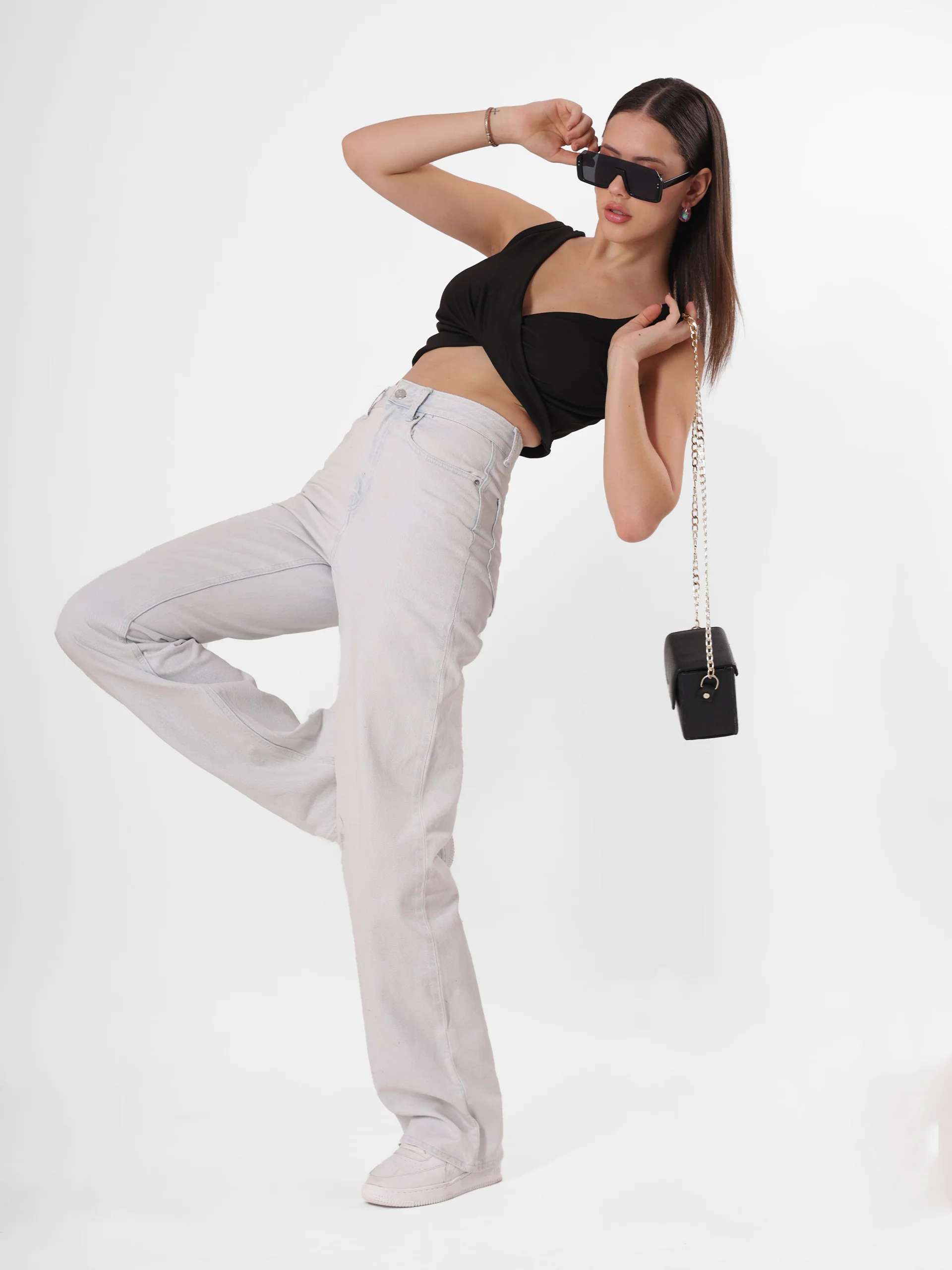 Solid Black Twist Sleeveless Crop Top - Image 6