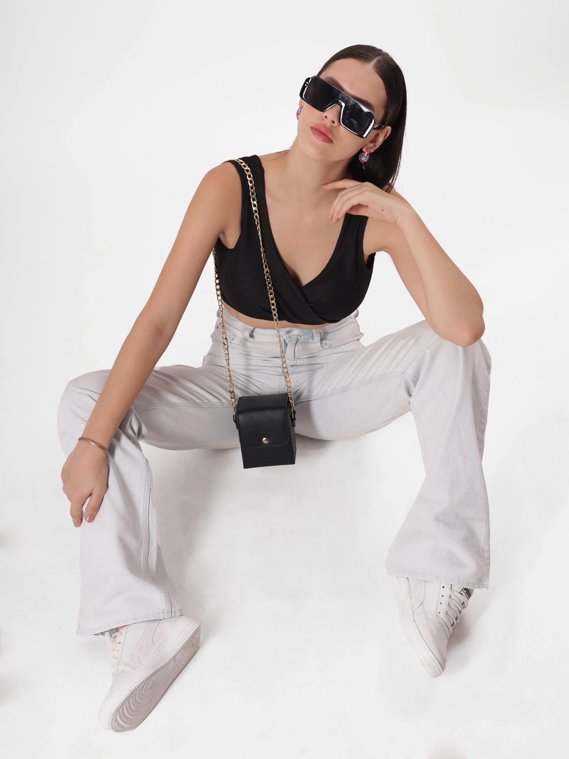 Solid Black Twist Sleeveless Crop Top - Image 7