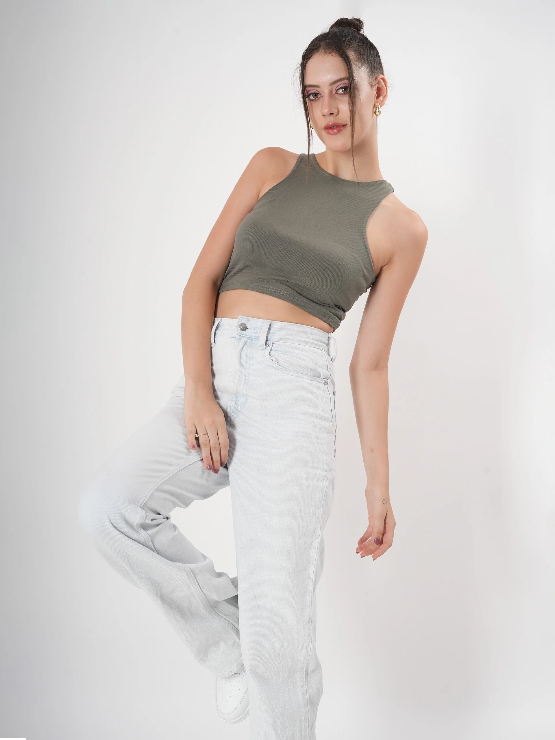 Clobug Solid Ribbed Sleeveless Crop Tank Top - Image 14