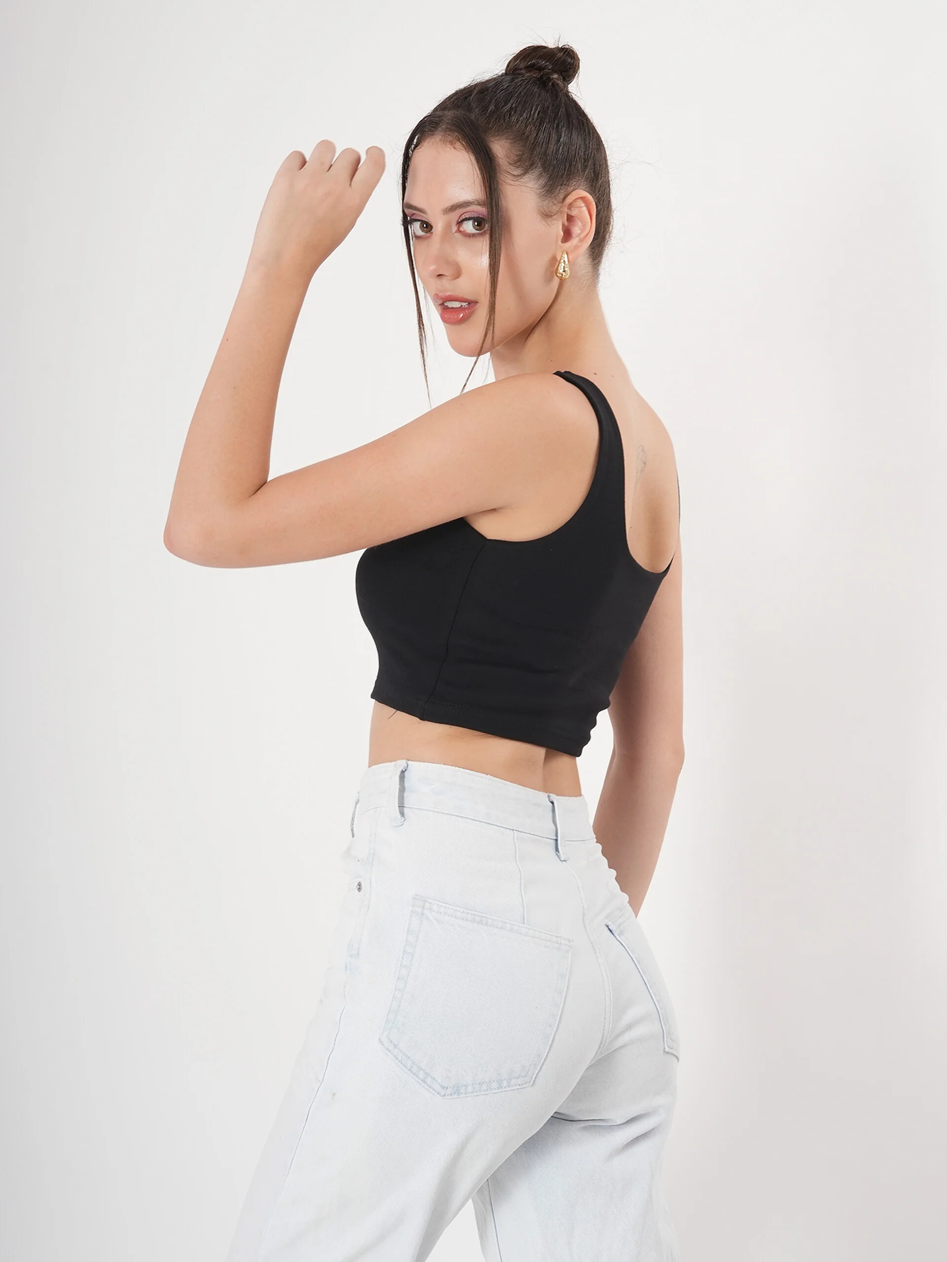 Solid Ribbed Sleeveless Square Neck Crop Top - Image 14
