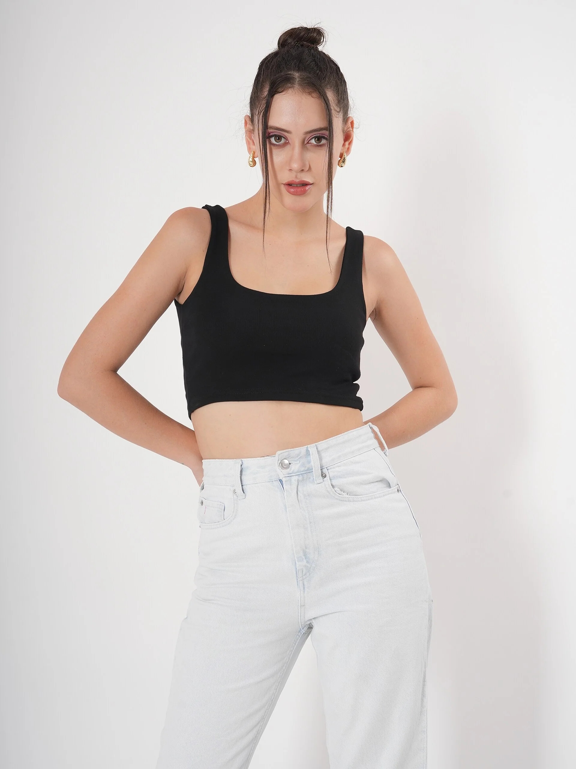 Solid Ribbed Sleeveless Square Neck Crop Top - Image 17