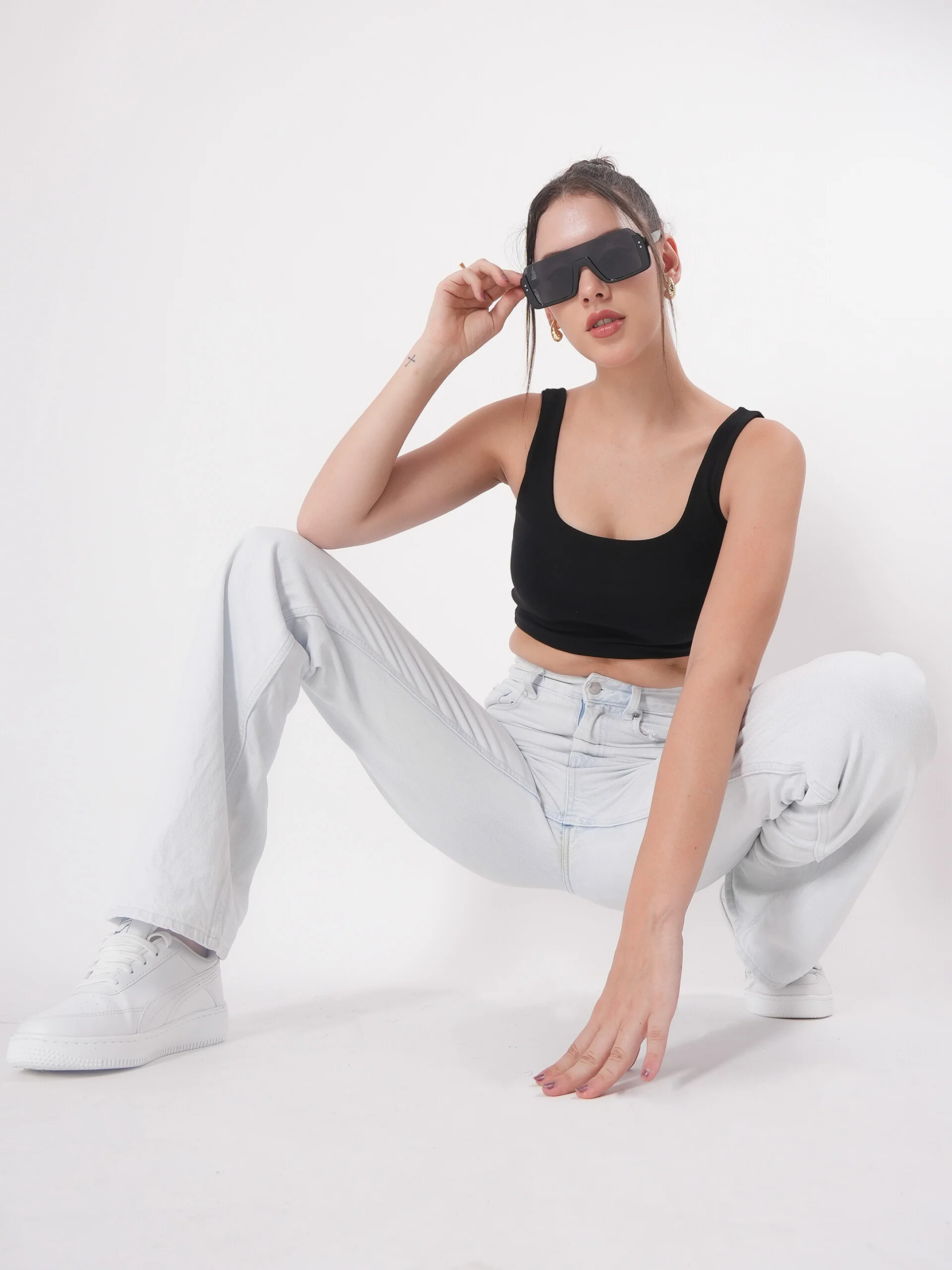 Solid Ribbed Sleeveless Square Neck Crop Top - Image 20