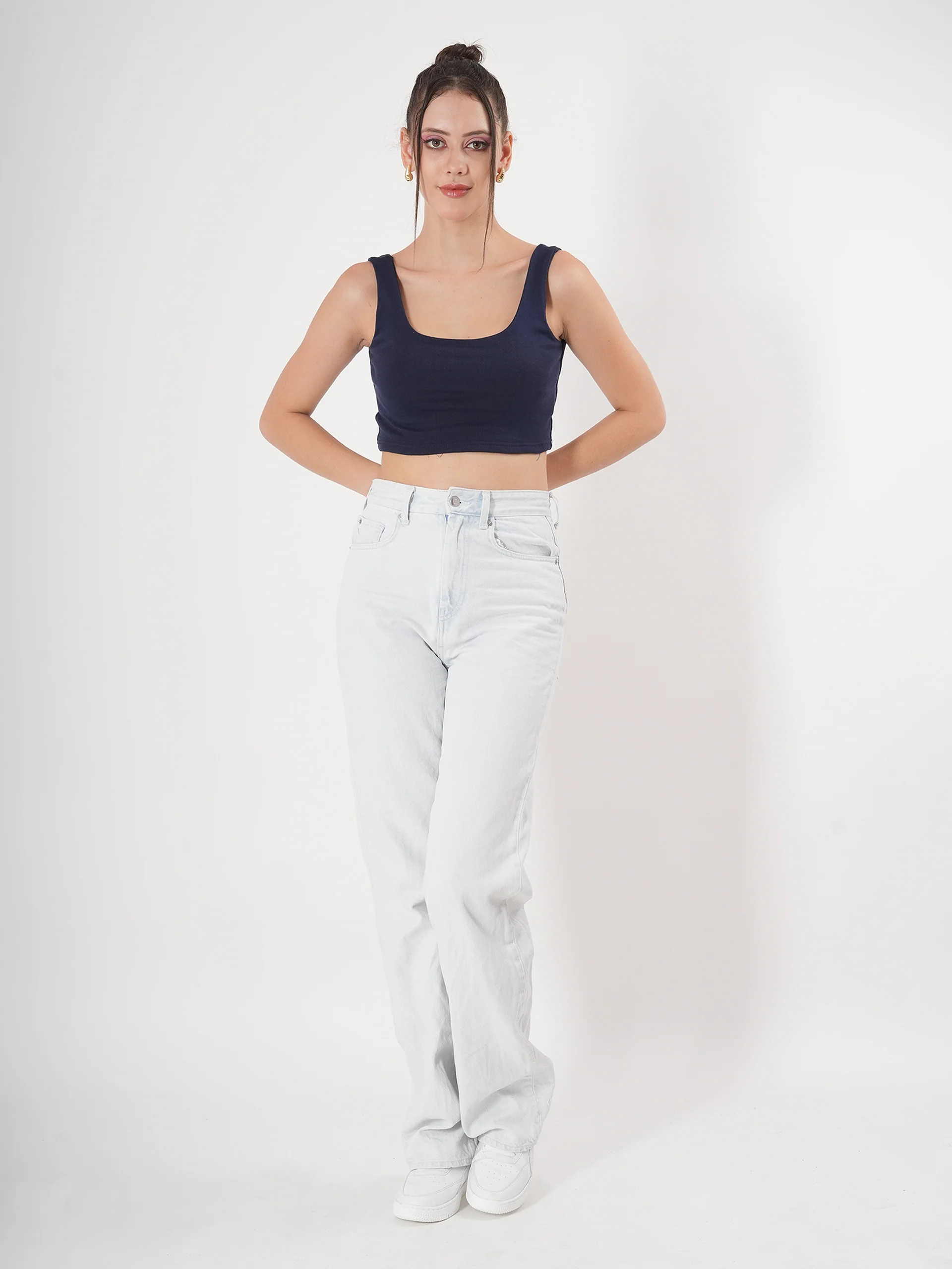 Solid Ribbed Sleeveless Square Neck Crop Top - Image 8