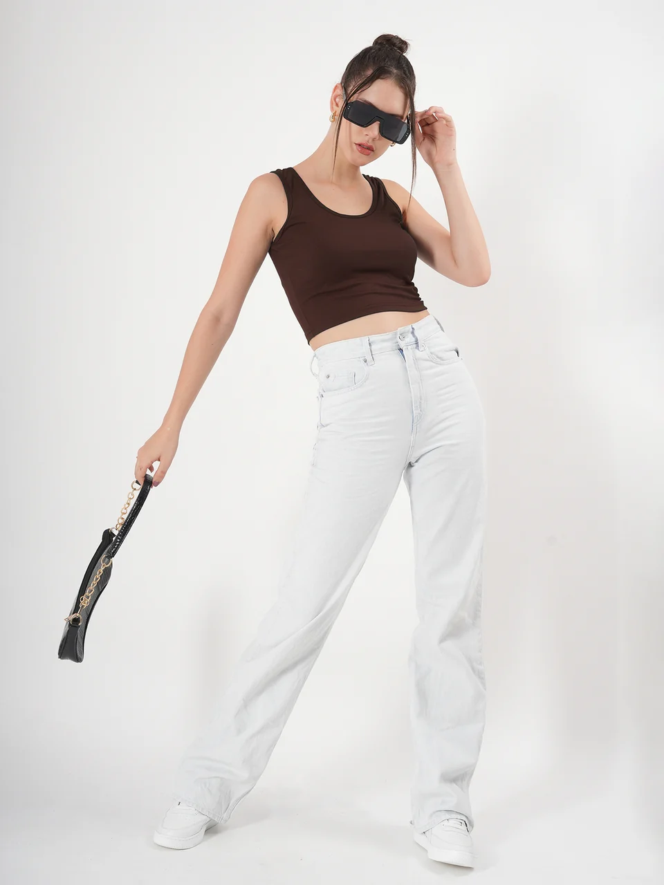 Clobug Solid Sleeveless Round Neck Crop Top - Image 23