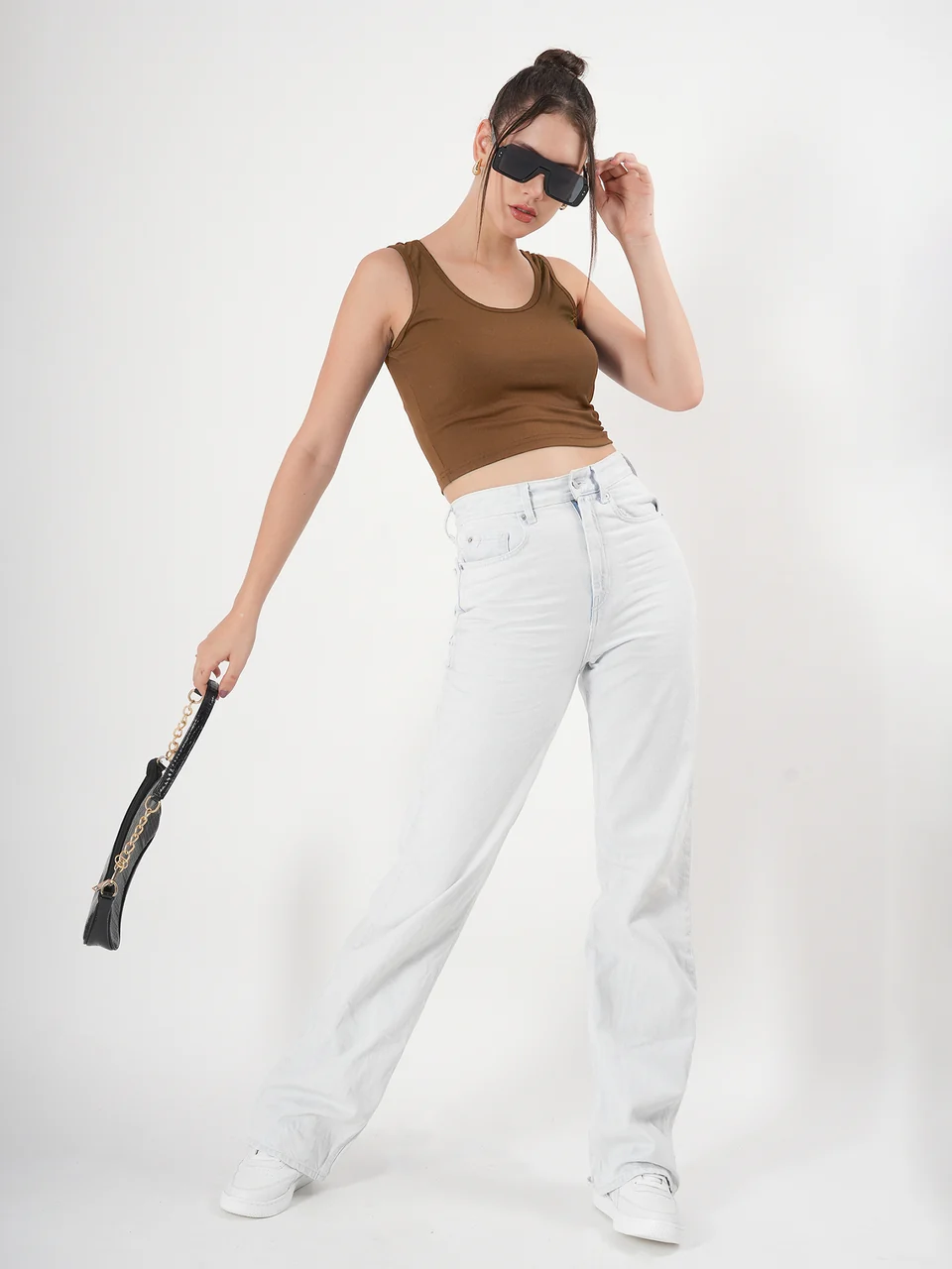 Clobug Solid Sleeveless Round Neck Crop Top - Image 28