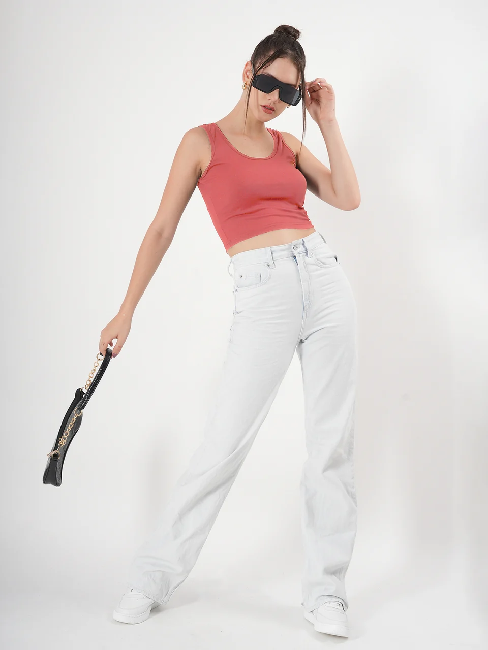 Clobug Solid Sleeveless Round Neck Crop Top - Image 32