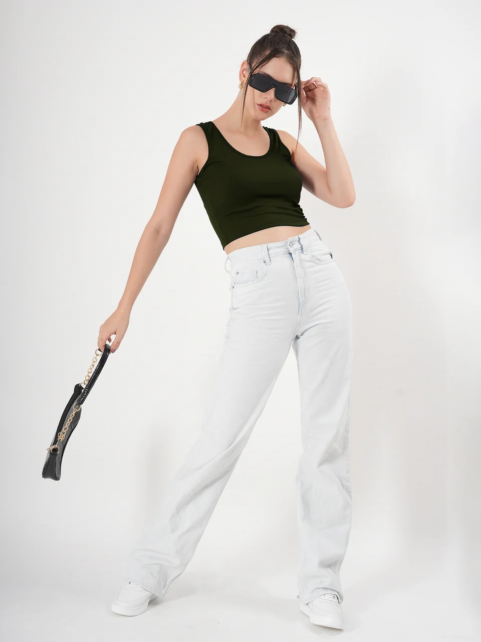 Clobug Solid Sleeveless Round Neck Crop Top - Image 38