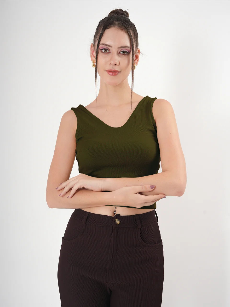 Solid V Neck Sleeveless Fitted Crop Top For Women - Image 29