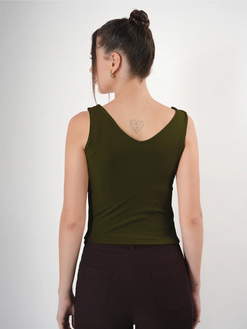 Solid V Neck Sleeveless Fitted Crop Top For Women - Image 31
