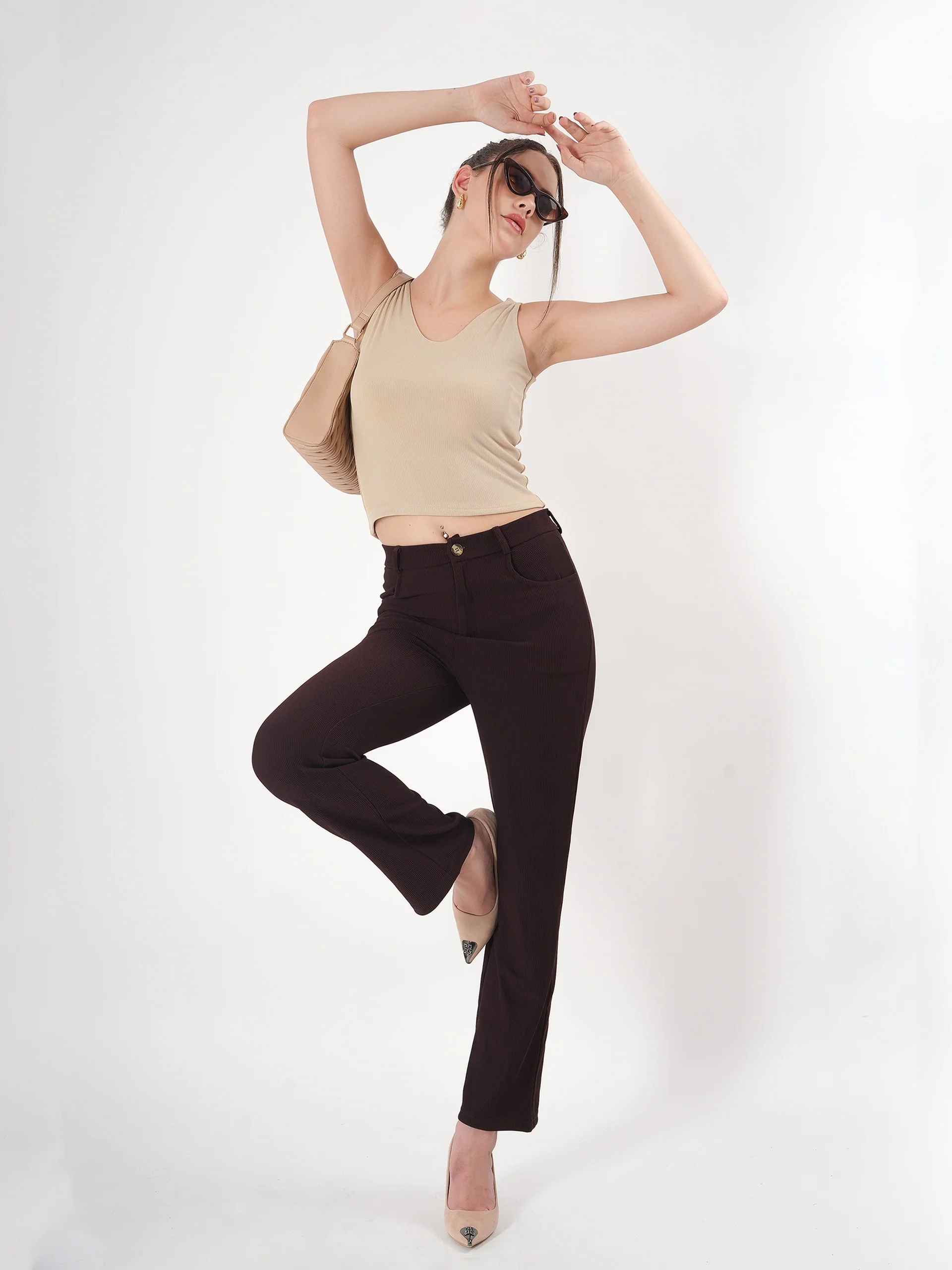 Solid V Neck Sleeveless Fitted Crop Top For Women - Image 7