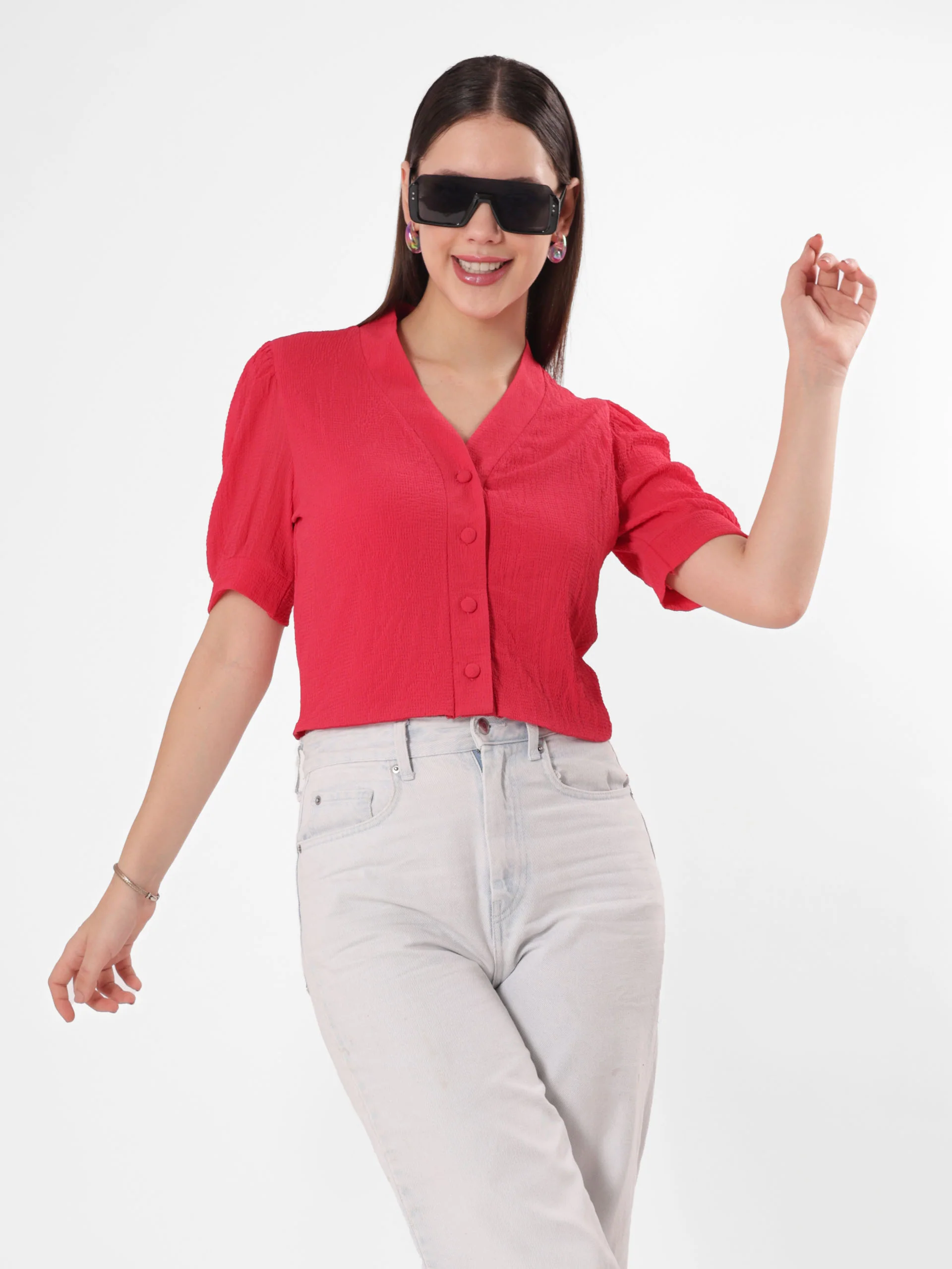 Clobug Solid V Neck Textured Crop Top - Image 3